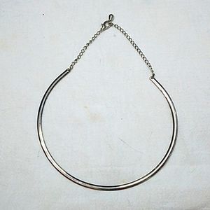 Silver collar necklace